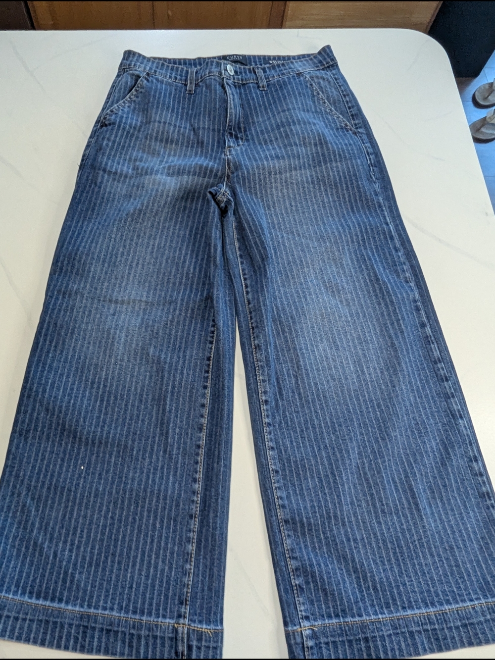 Curve Appeal Pinstripe Wide Leg Cropped Jeans Women Size 10 / 30 High Rise Denim